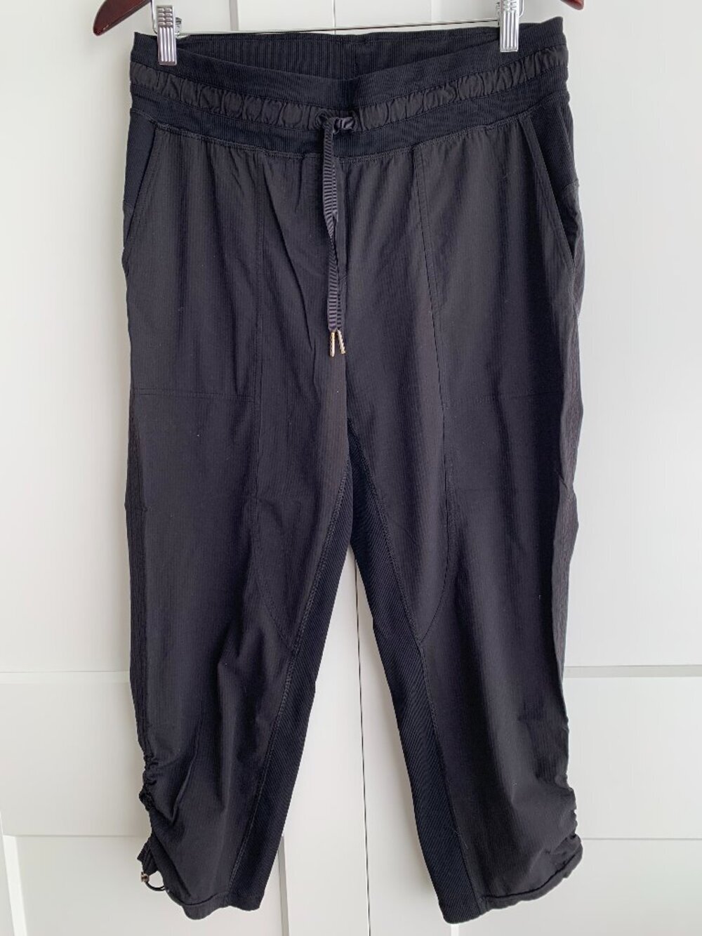 Lululemon Dance Studio Cropped Pants size 10 in Black with Side drawstring